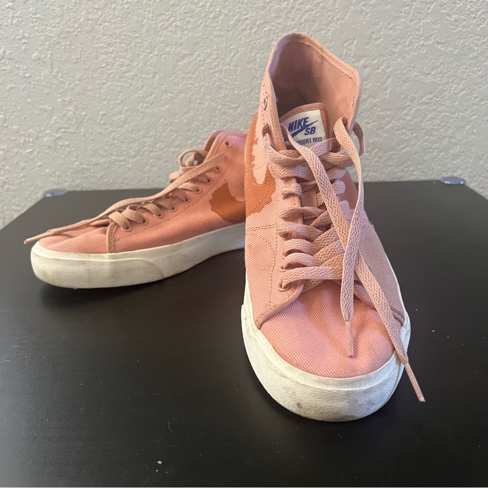 Nike SB Men’s Blazer Court Mid Pink High-Top Sneakers